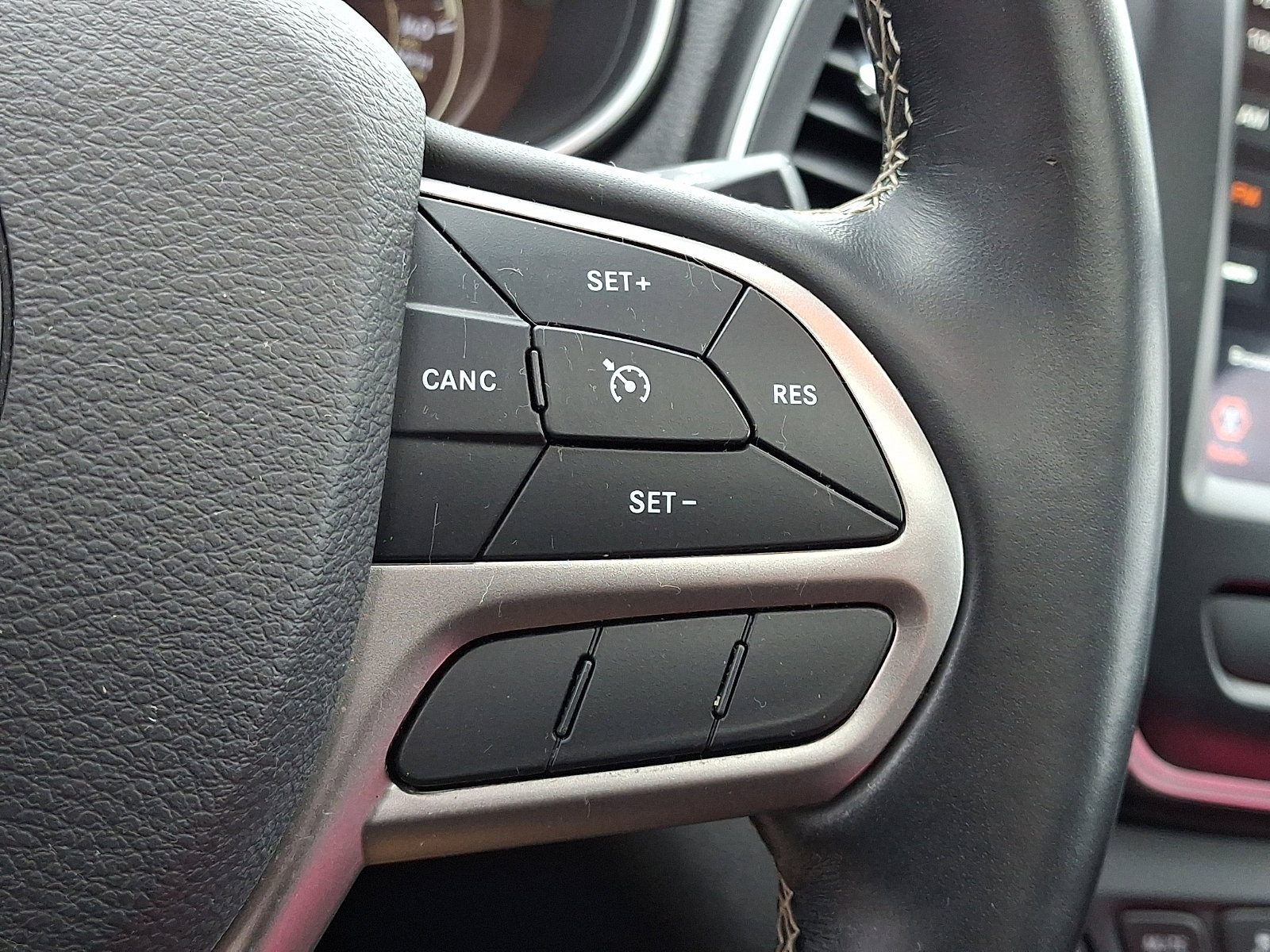 Used 2021 Jeep Cherokee Latitude Lux 80th Anniv w/ Quick Order Package 26U 80TH AWD/4WD image 24