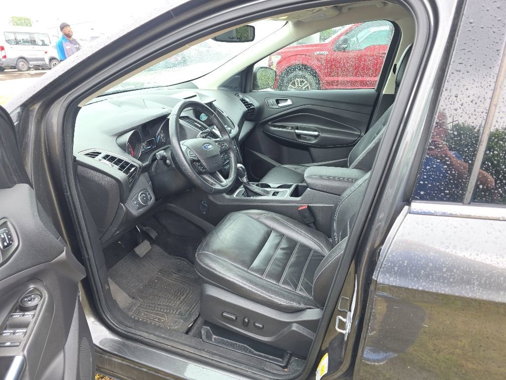 Certified 2017 Ford Escape Titanium AWD/4WD image 3