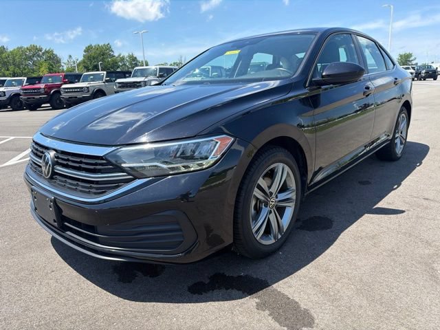 Used 2024 Volkswagen Jetta SE FWD video 2
