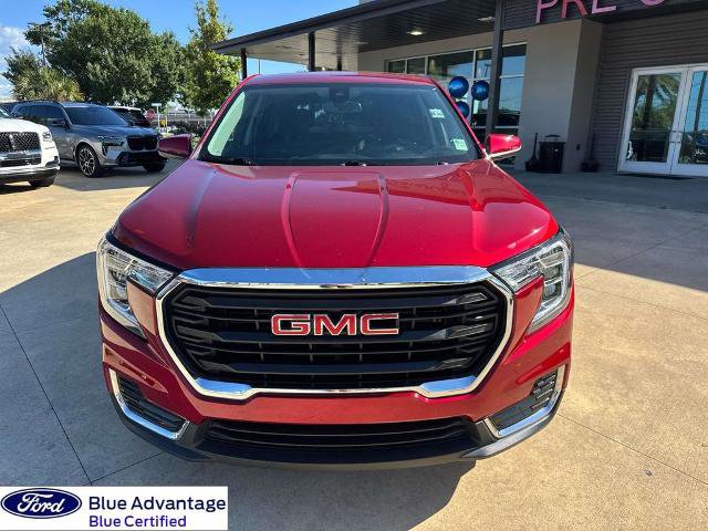 Used 2024 GMC Terrain SLE image 4