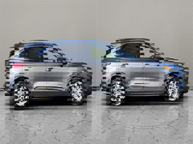 Certified 2022 Ford Escape SE image 2