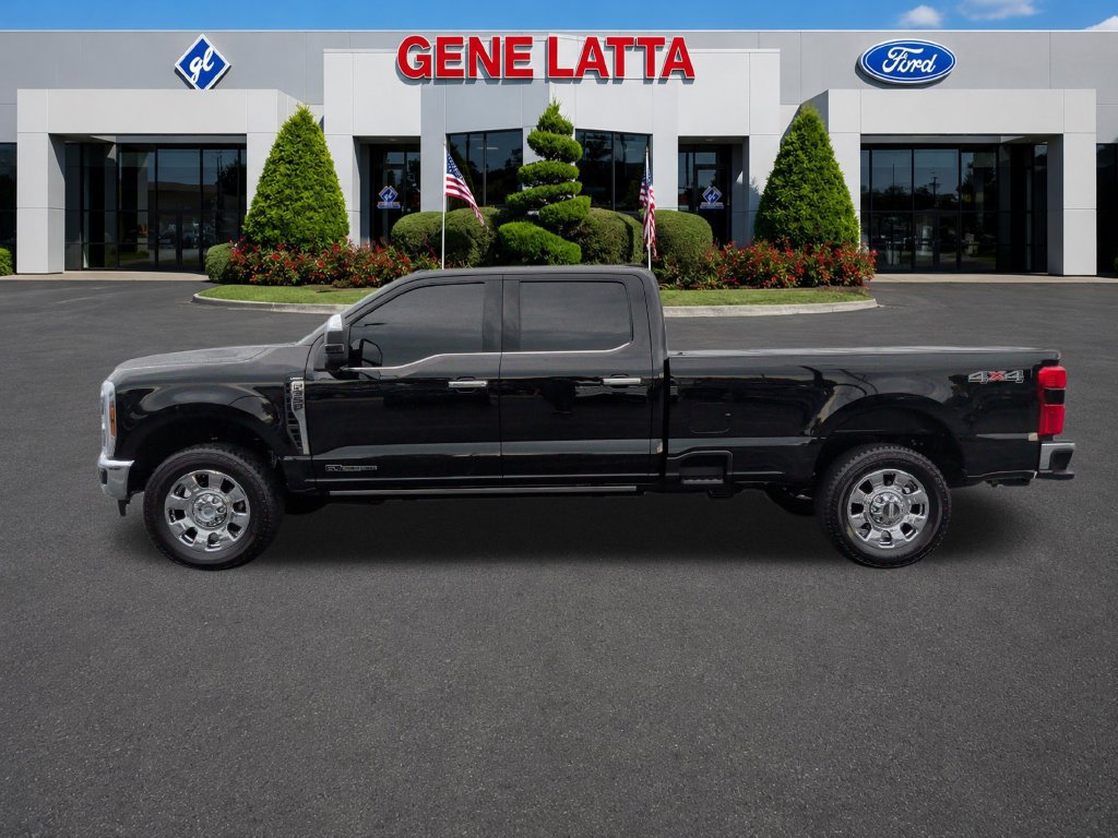 Certified 2025 Ford F350 Lariat w/ Lariat Ultimate Package AWD/4WD image 4