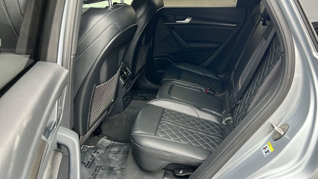 Used 2020 Audi SQ5 Premium Plus w/ Premium Plus Package image 9