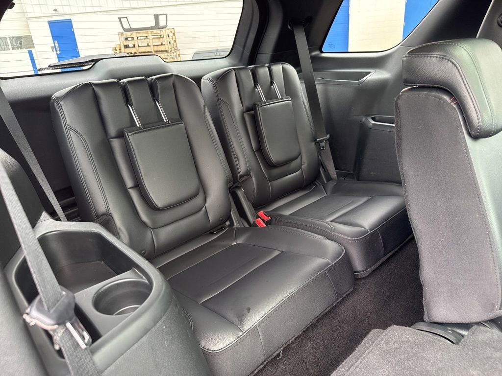 Certified 2019 Ford Explorer XLT w/ Equipment Group 202A AWD/4WD image 35