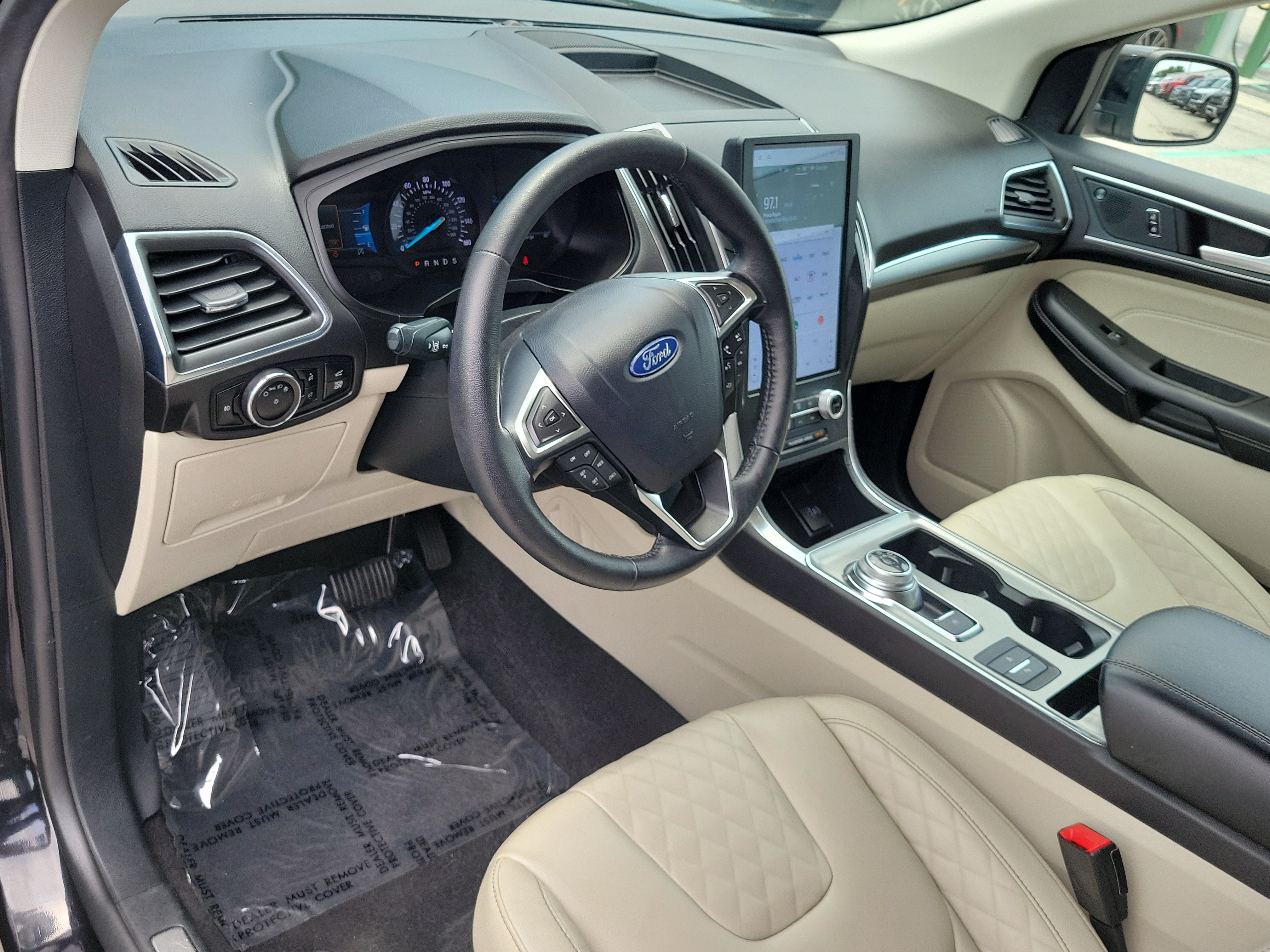 Certified 2024 Ford Edge Titanium AWD/4WD image 22