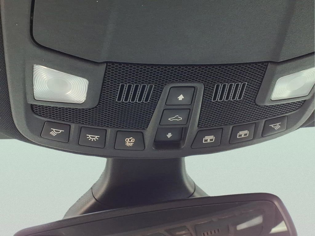 Certified 2023 Ford Edge ST-Line image 28