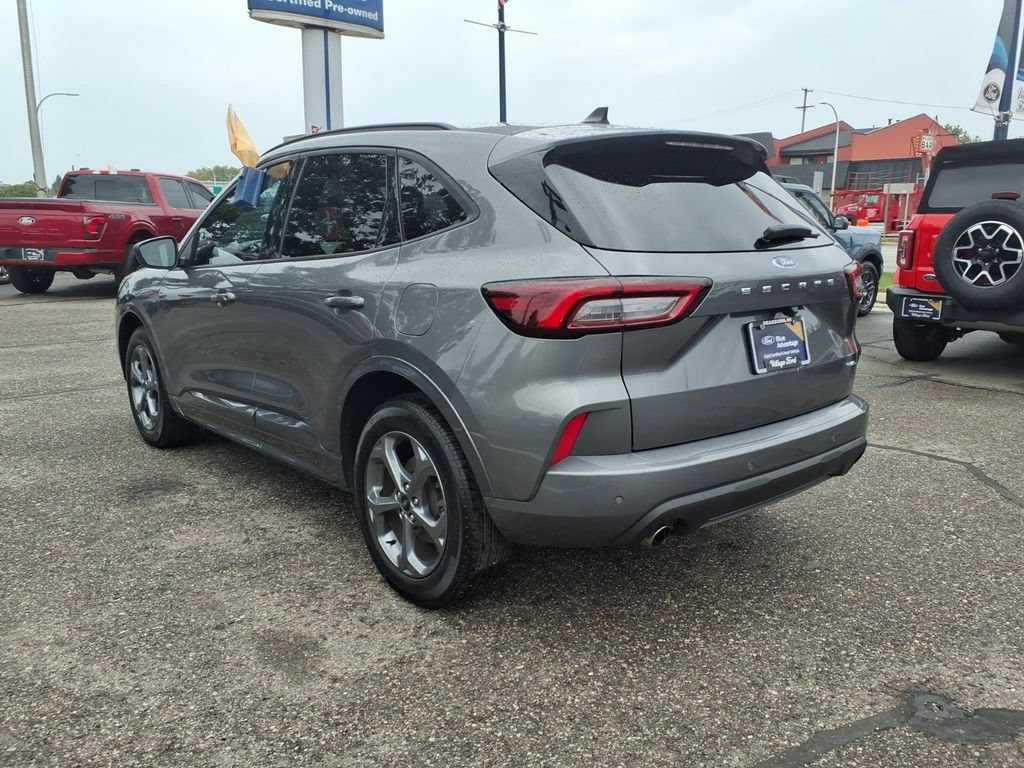 Certified 2024 Ford Escape ST-Line w/ Tech Pack #1 AWD/4WD image 9