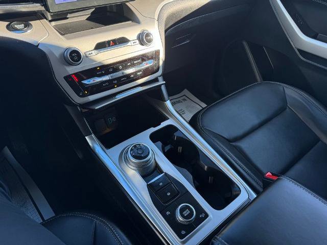 Certified 2023 Ford Explorer XLT w/ Equipment Group 202A image 19
