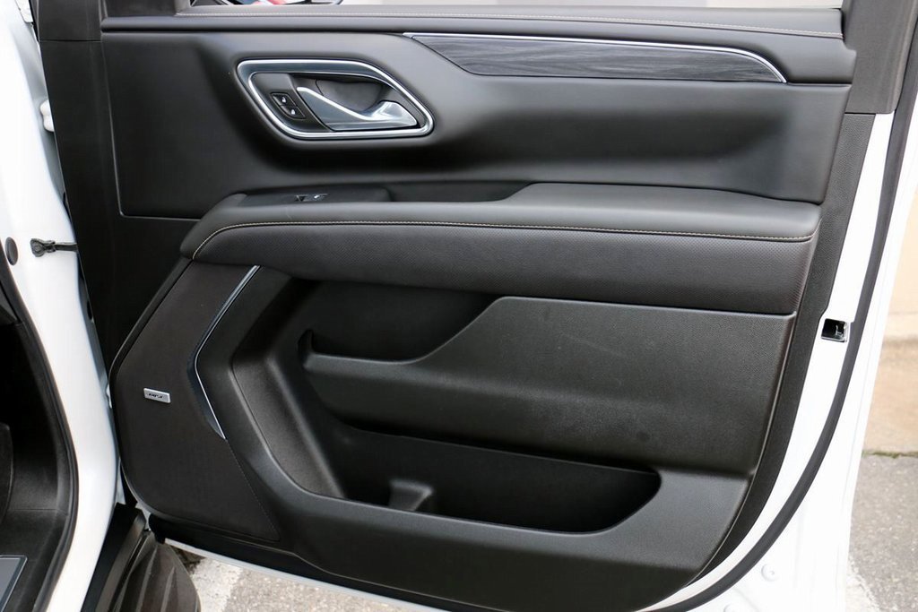 Used 2024 GMC Yukon SLT image 39