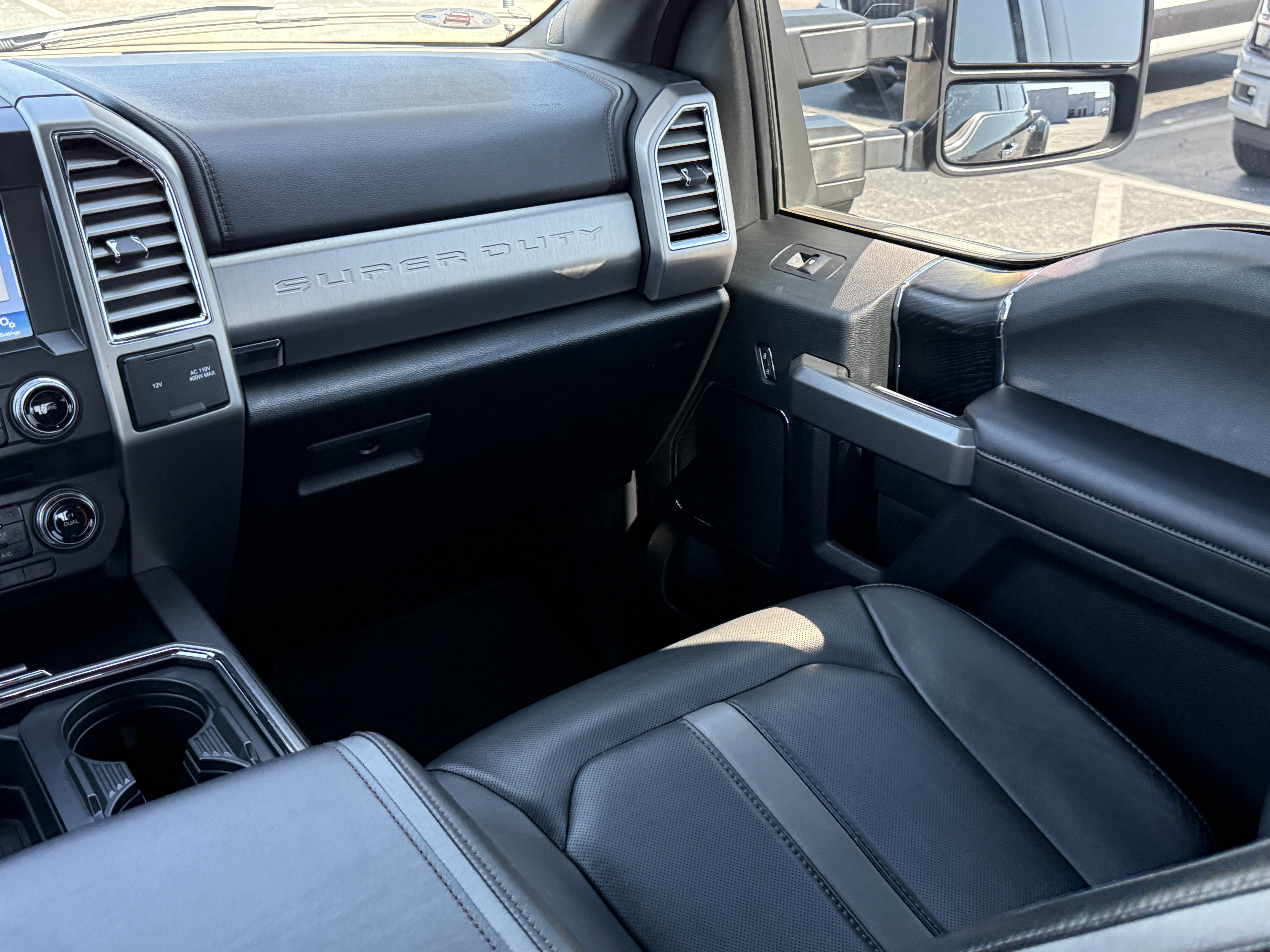 Certified 2018 Ford F450 Platinum w/ Platinum Ultimate Package image 12