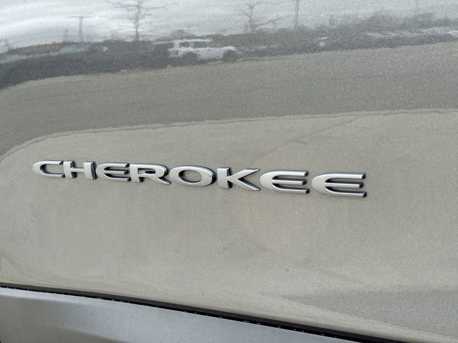 Used 2022 Jeep Cherokee Trailhawk w/ Trailhawk Elite Value Package image 13