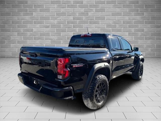 Used 2024 Chevrolet Colorado Trail Boss image 5