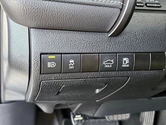 Used 2022 Toyota Camry SE w/ Convenience Package FWD image 25