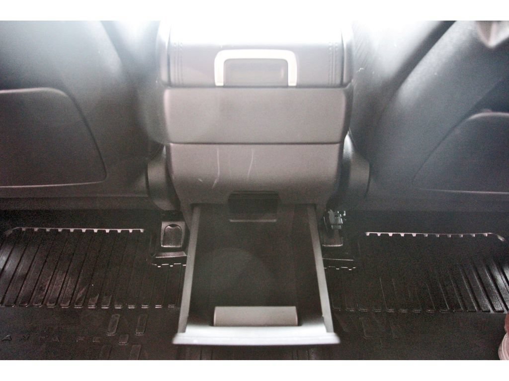 Used 2025 Hyundai Santa Fe SEL FWD image 15