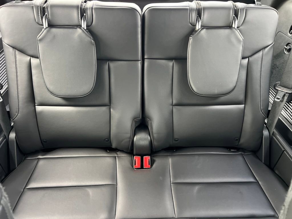 Certified 2023 Ford Explorer XLT w/ Equipment Group 202A image 37