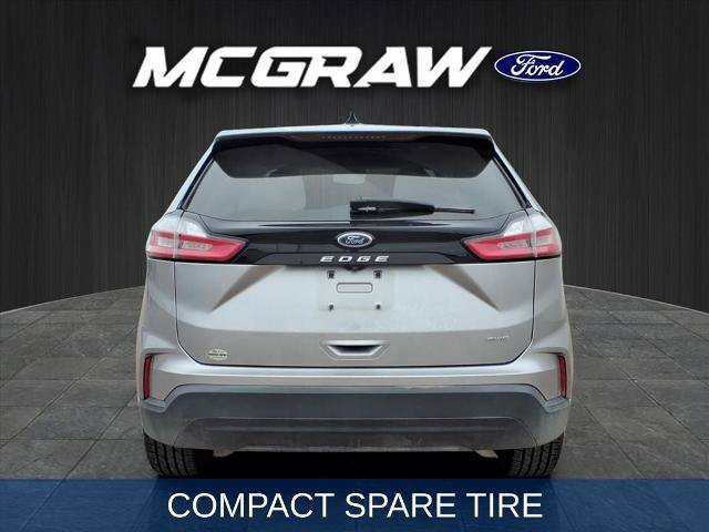 Certified 2023 Ford Edge SE image 4