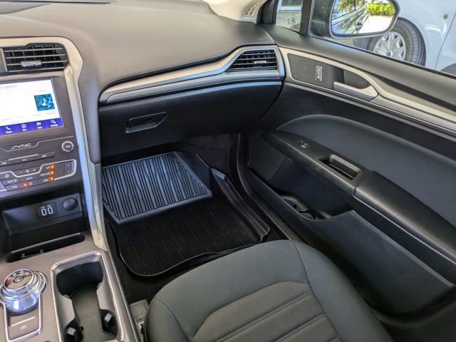 Certified 2019 Ford Fusion SE image 14