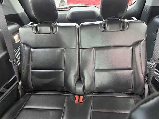 Certified 2022 Ford Explorer XLT w/ Equipment Group 202A RWD image 14