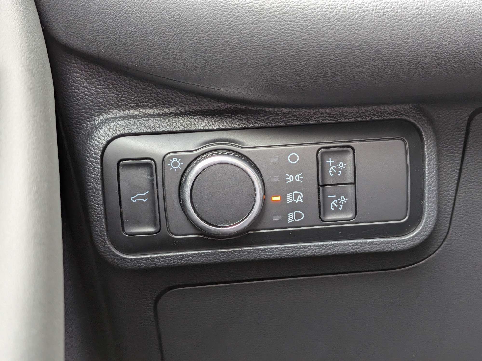 Certified 2025 Ford Explorer Active RWD image 26