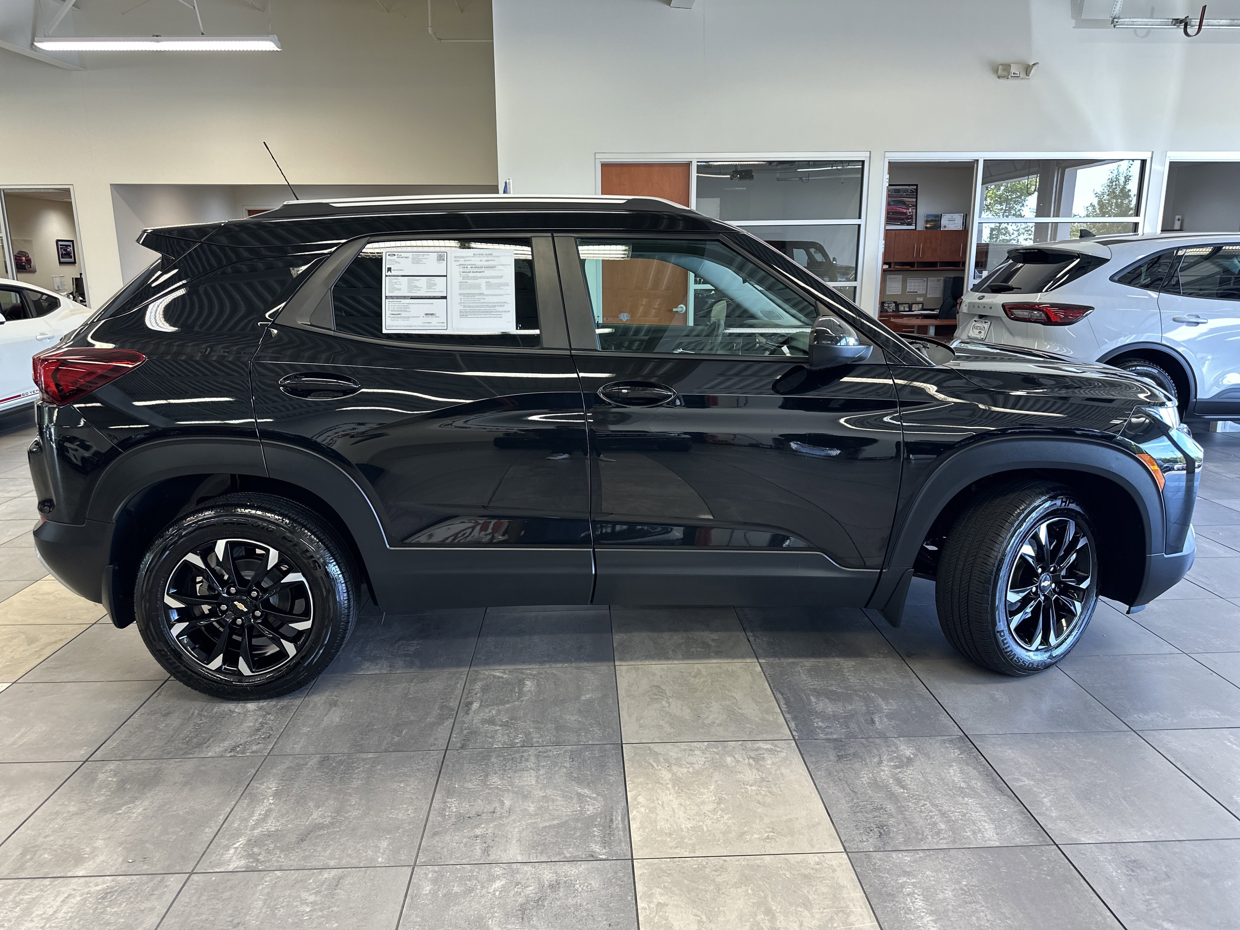 Used 2022 Chevrolet TrailBlazer LT image 6