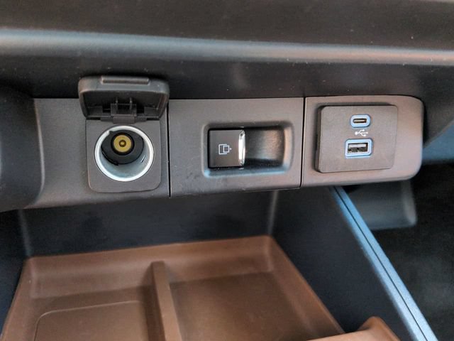 Certified 2024 Ford Maverick Lariat FWD image 30