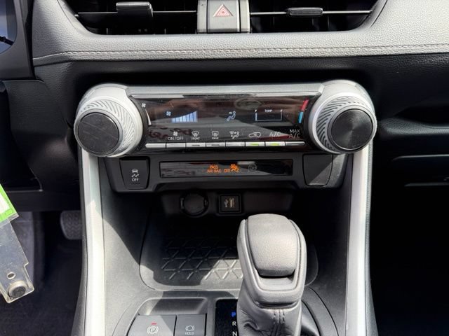 Used 2023 Toyota RAV4 LE FWD image 17