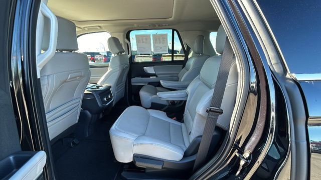 Certified 2025 Ford Expedition Active image 16