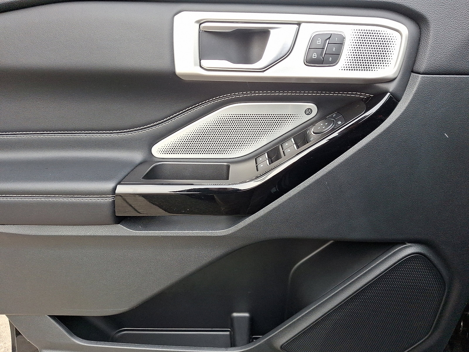 Certified 2022 Ford Explorer ST w/ Equipment Group 401A image 16