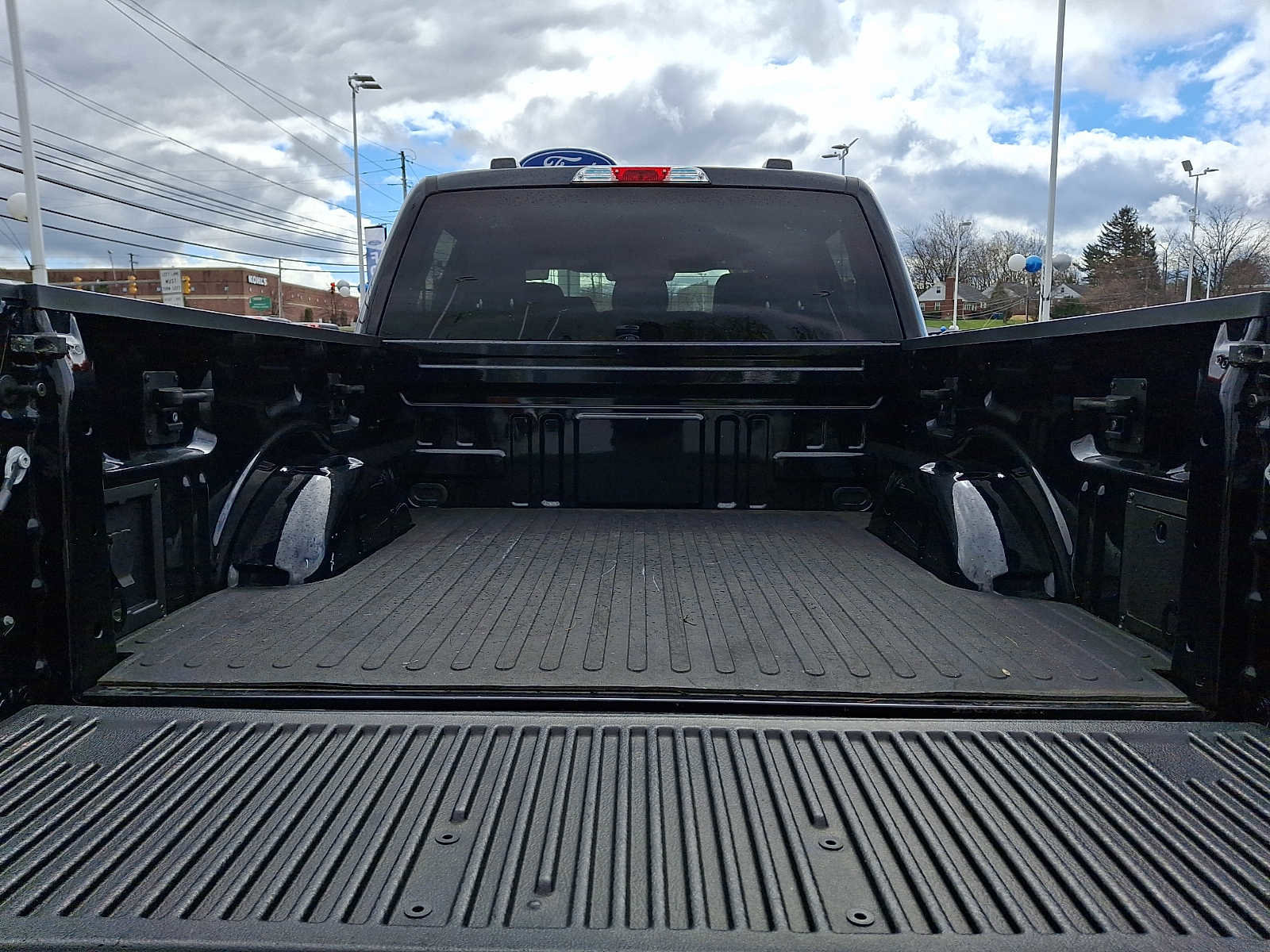 Certified 2024 Ford F150 XLT w/ Mobile Office Package image 28