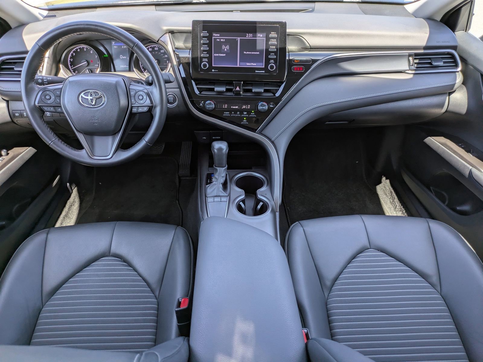 Used 2024 Toyota Camry SE w/ Convenience Package FWD image 9