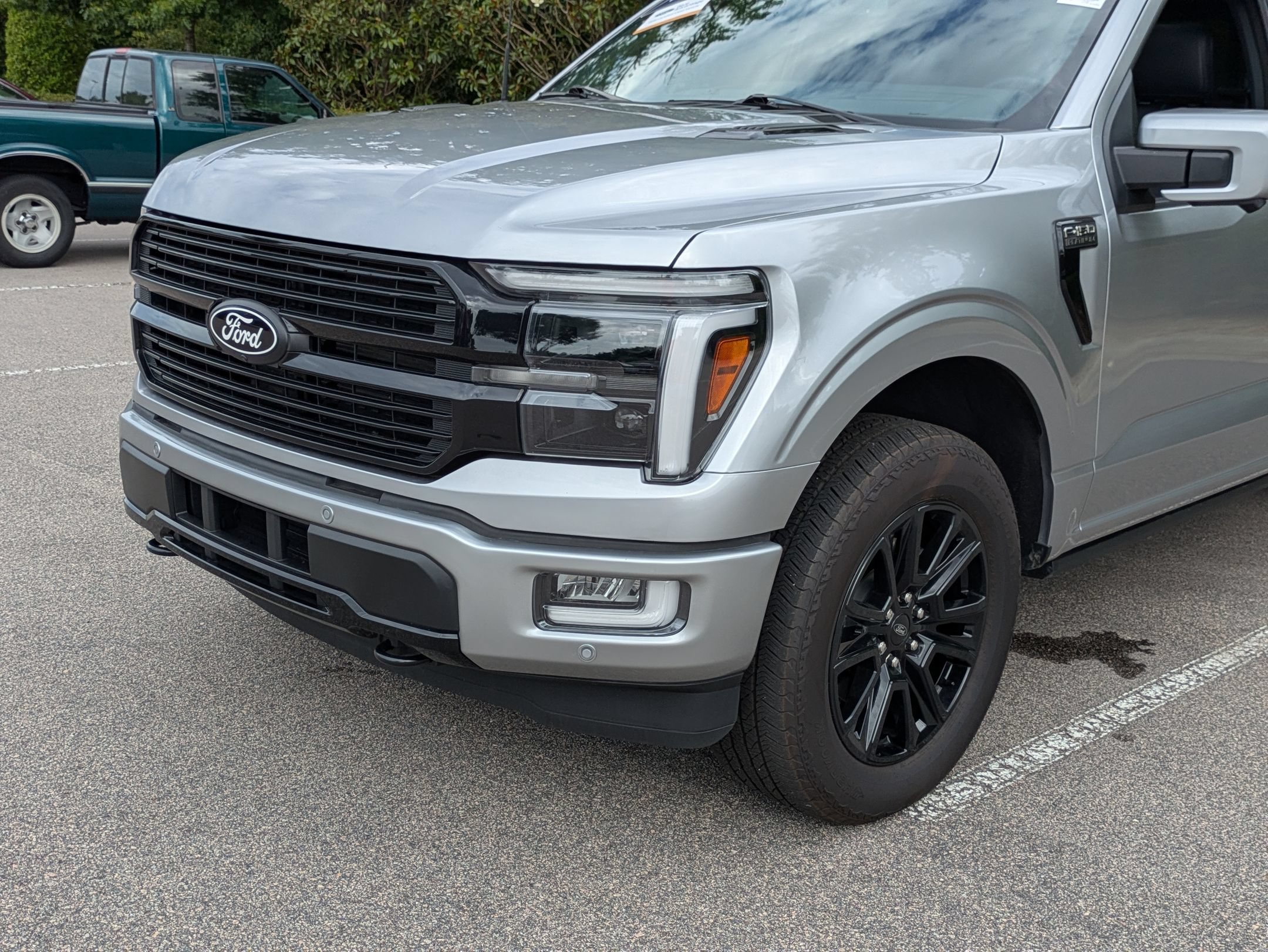 Certified 2025 Ford F150 Platinum w/ Equipment Group 702A High AWD/4WD image 10
