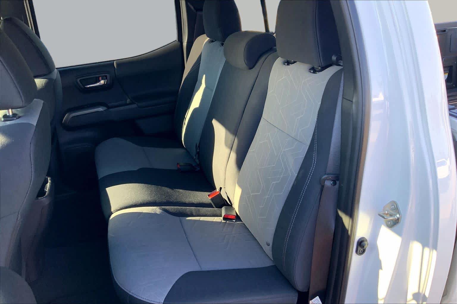 Used 2021 Toyota Tacoma TRD Sport RWD image 18