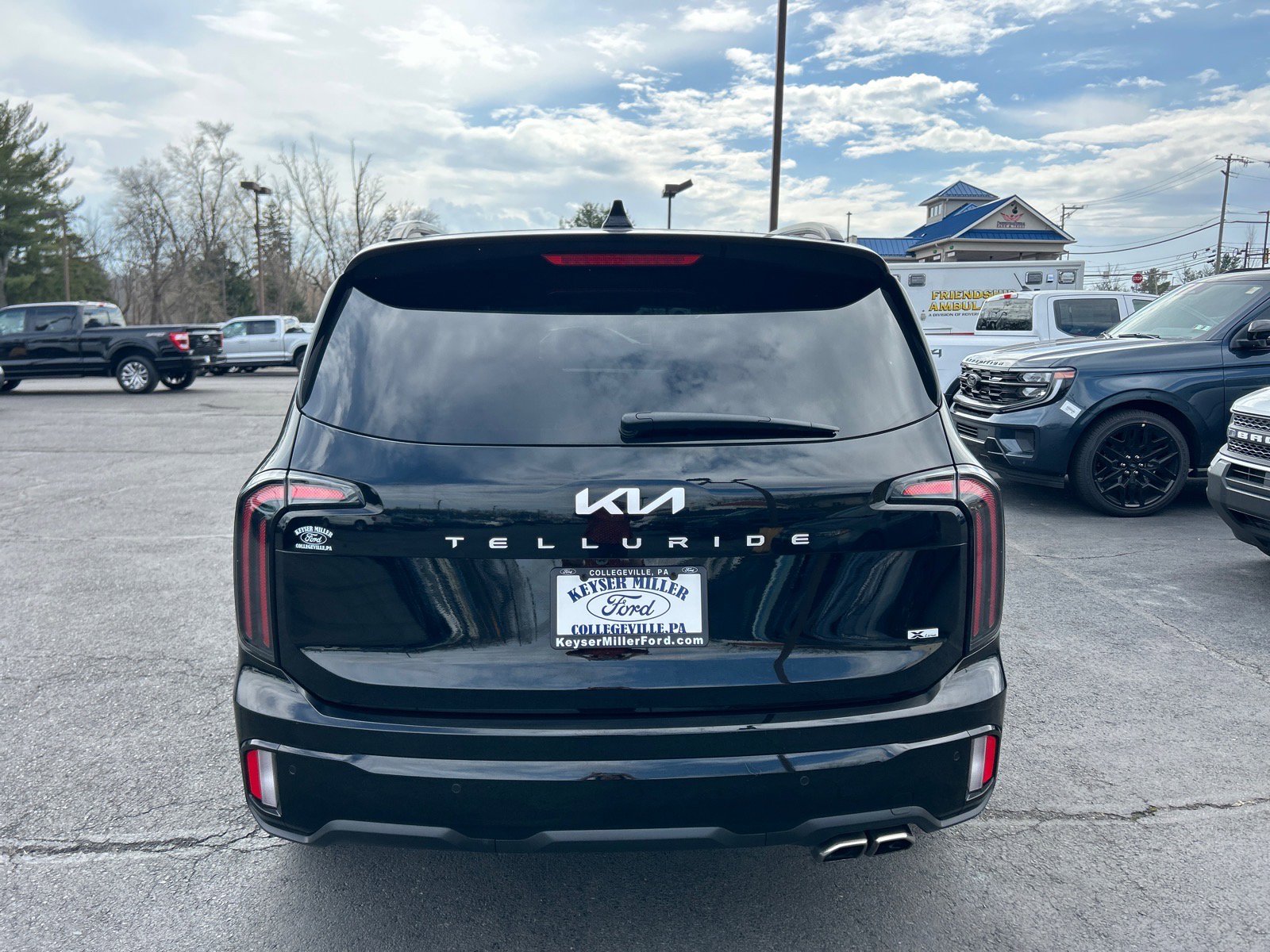 Used 2024 Kia Telluride EX X-Line image 13