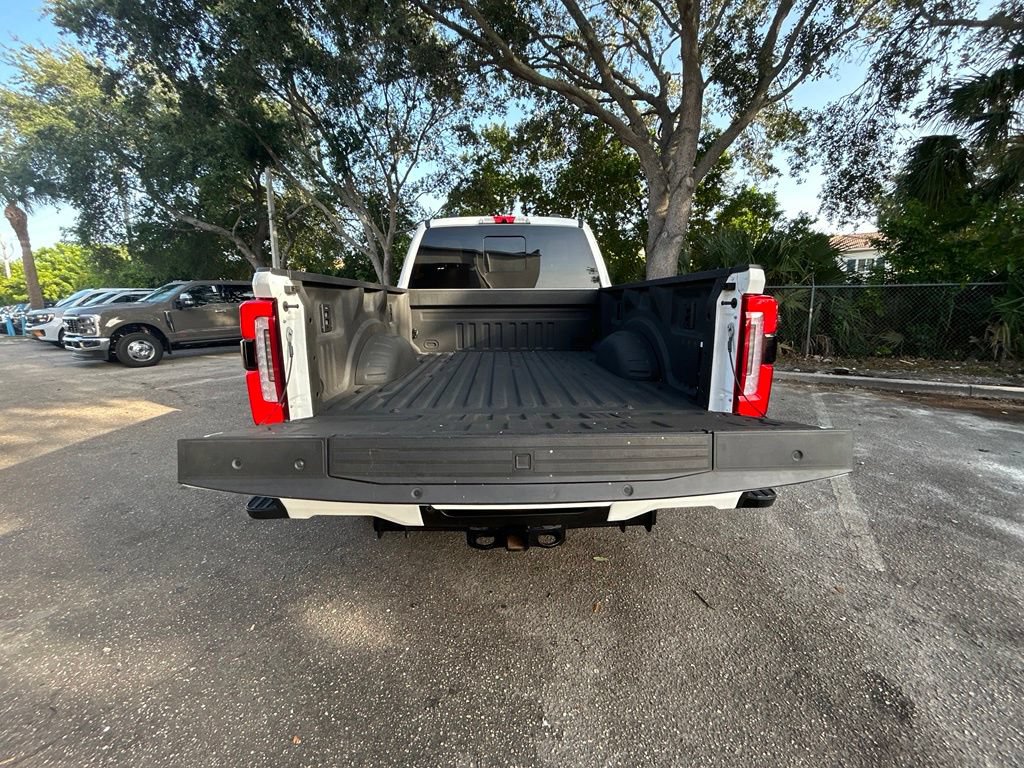 Certified 2024 Ford F250 Platinum w/ FX4 Off-Road Package AWD/4WD image 34