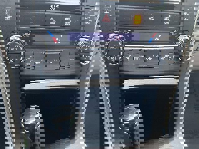 Used 2017 Toyota Camry XLE image 25