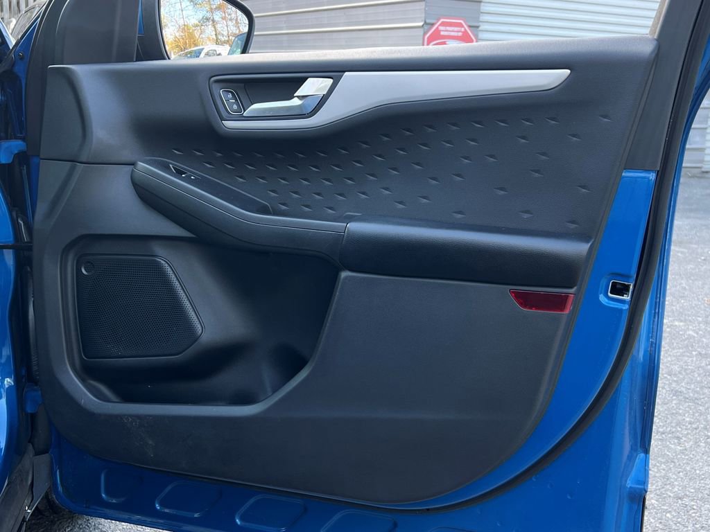 Certified 2020 Ford Escape SEL image 12