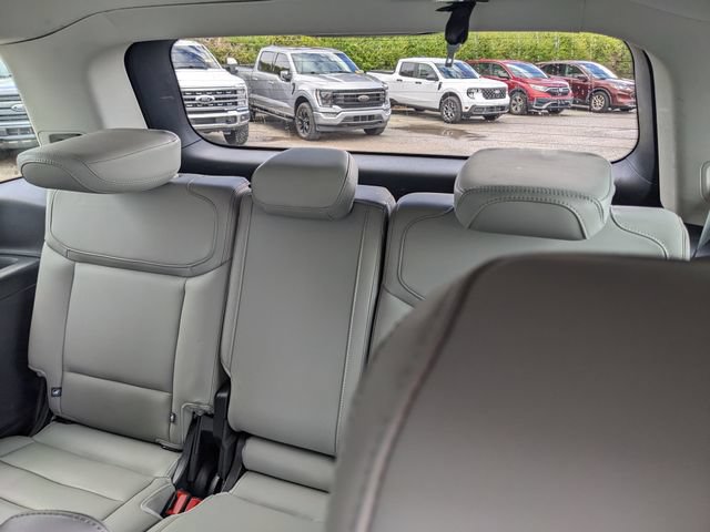 Certified 2025 Ford Expedition Active AWD/4WD image 22