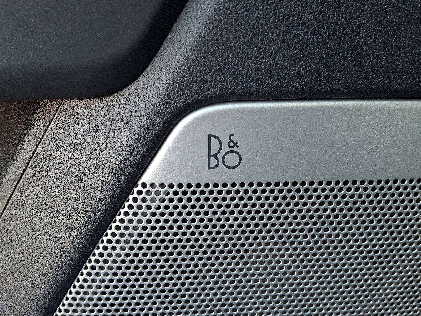 Certified 2024 Ford F350 Lariat w/ Chrome Package image 32