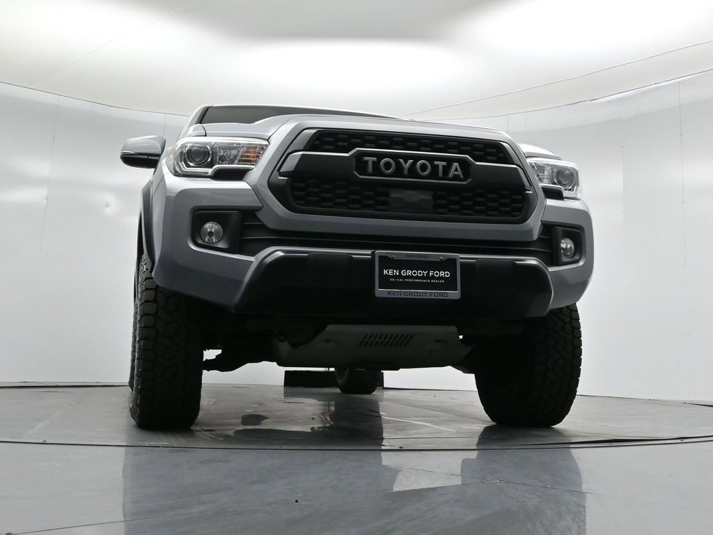 Used 2018 Toyota Tacoma TRD Off-Road image 42