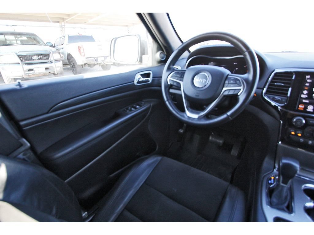 Used 2022 Jeep Grand Cherokee Laredo X RWD image 11