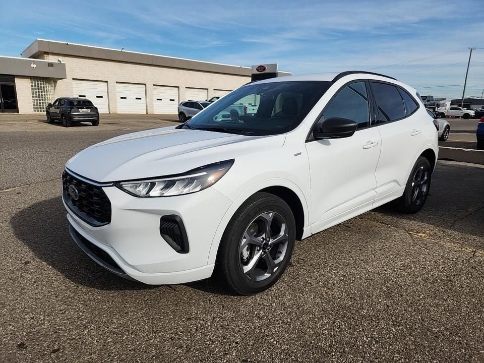 Certified 2023 Ford Escape ST-Line w/ Tech Pack #1 image 2