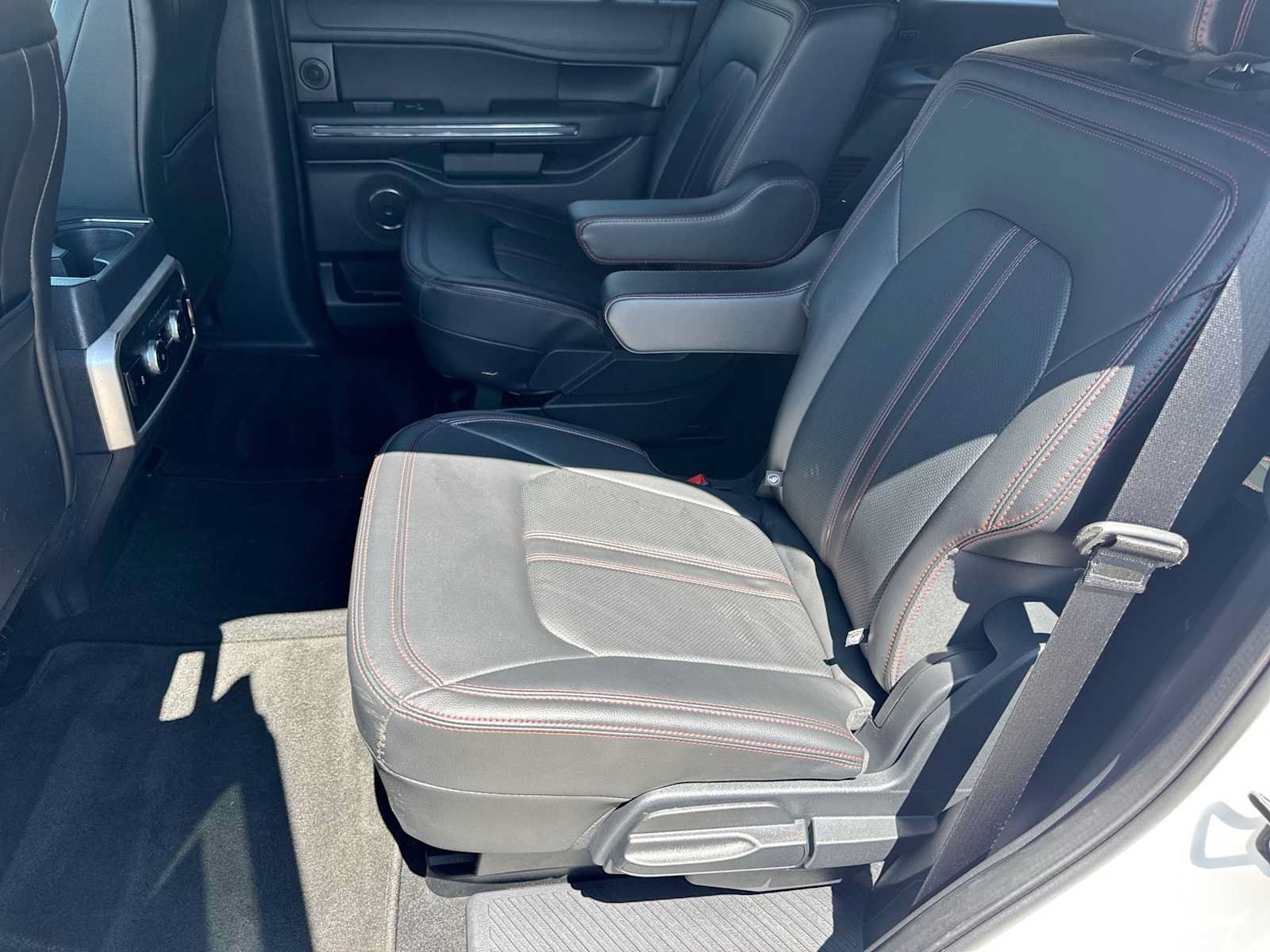 Certified 2024 Ford Expedition Limited AWD/4WD image 19