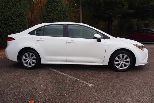 Used 2024 Toyota Corolla LE image 6