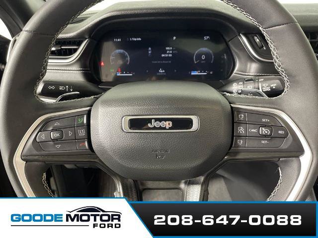 Used 2023 Jeep Grand Cherokee Altitude AWD/4WD image 14