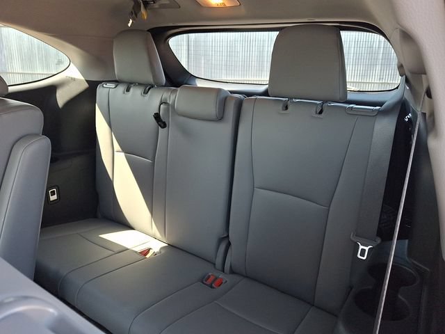 Used 2023 Toyota Highlander XLE FWD image 10