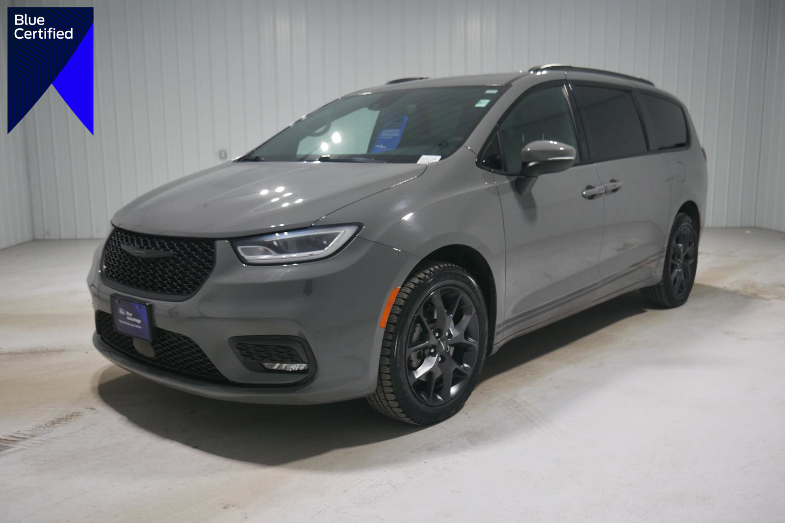 Used 2023 Chrysler Pacifica Touring-L w/ S Appearance Package
