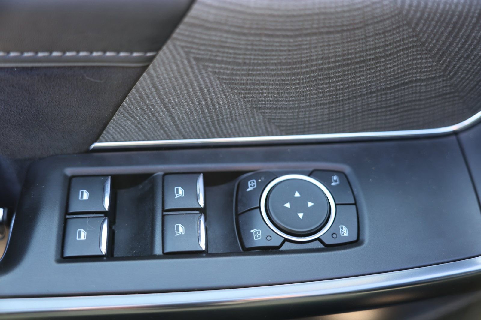 Certified 2023 Ford F150 Platinum w/ Equipment Group 701A High image 20