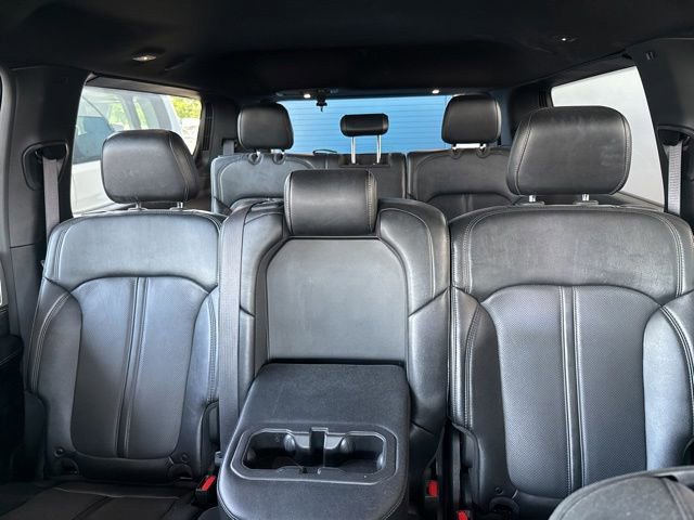 Used 2024 Jeep Wagoneer Series II w/ Flexible Seating Group RWD image 11