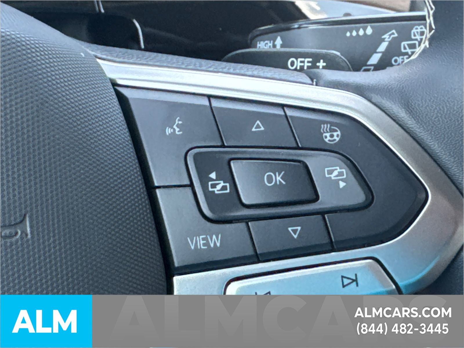 Used 2025 Volkswagen Atlas SE FWD image 33