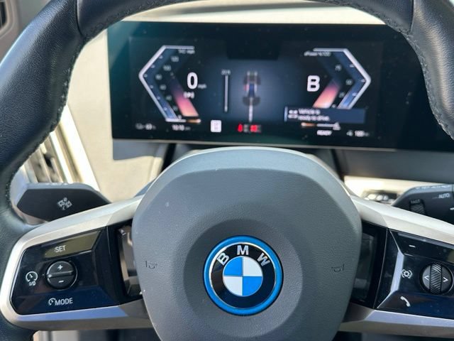 Used 2023 BMW iX xDrive50 w/ Sport Package AWD/4WD image 29